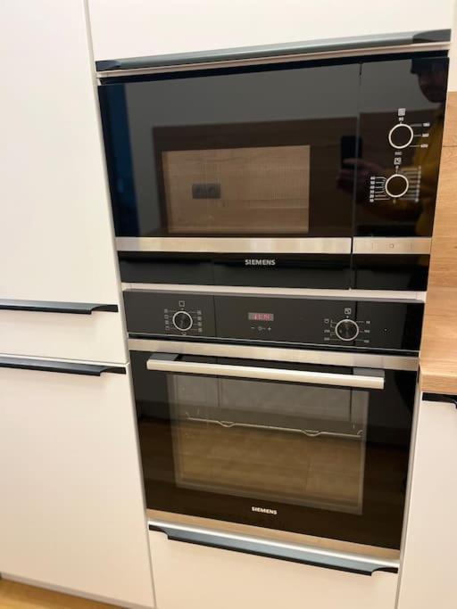 Apartman Holesovice,Balkon,Garaz Praha Eksteriør bilde