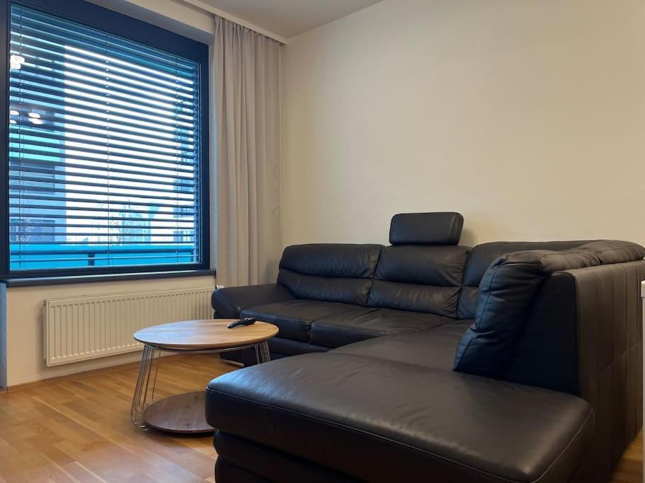 Apartman Holesovice,Balkon,Garaz Praha Eksteriør bilde